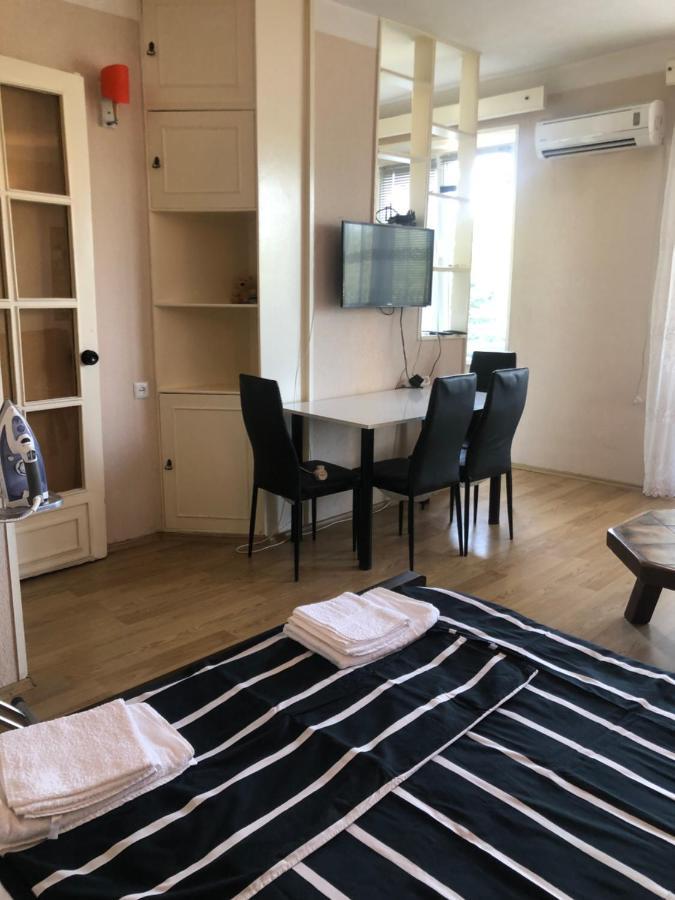 Cozy Apartment With Balcony Tbilisi Exteriör bild