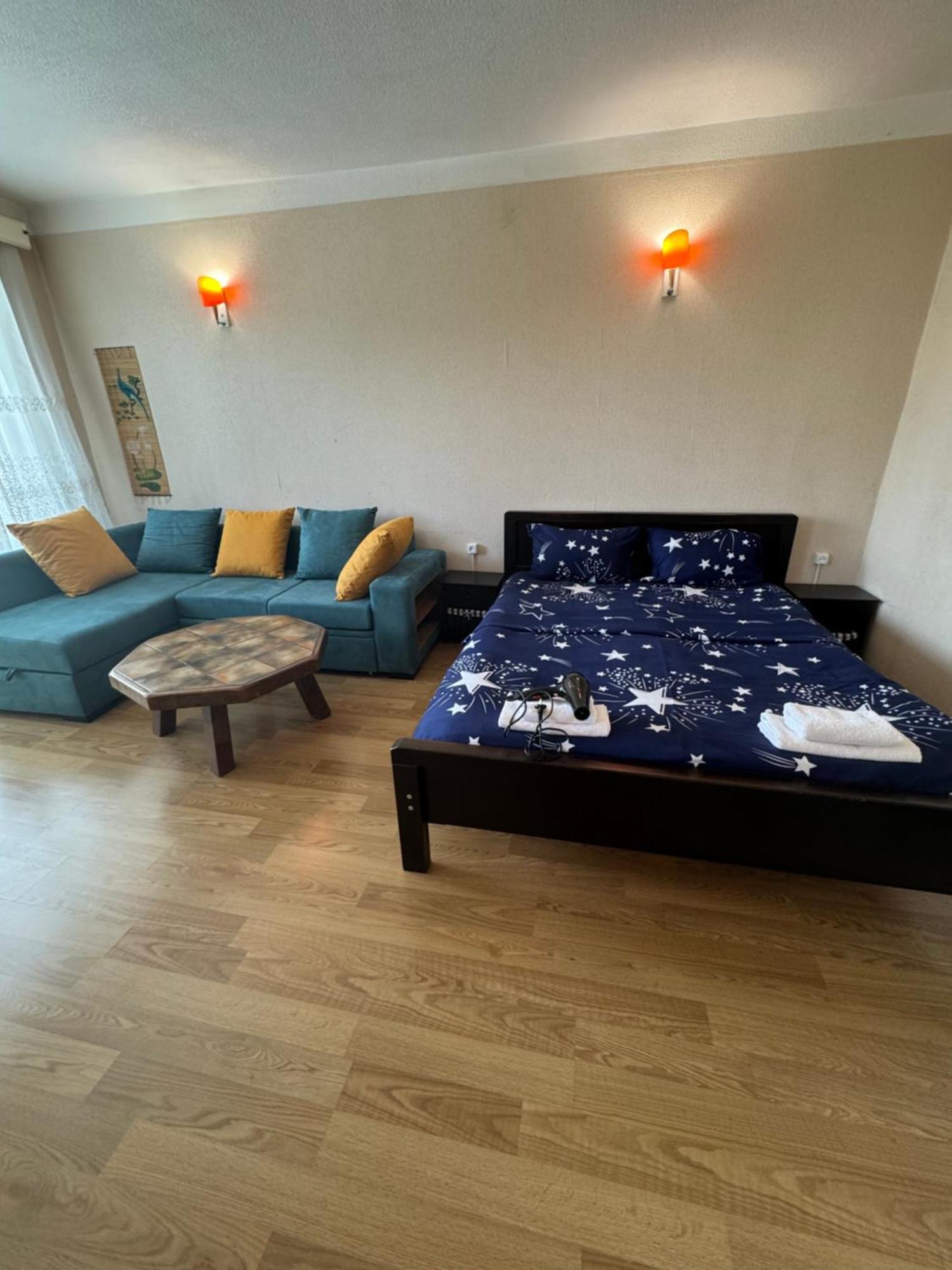 Cozy Apartment With Balcony Tbilisi Exteriör bild